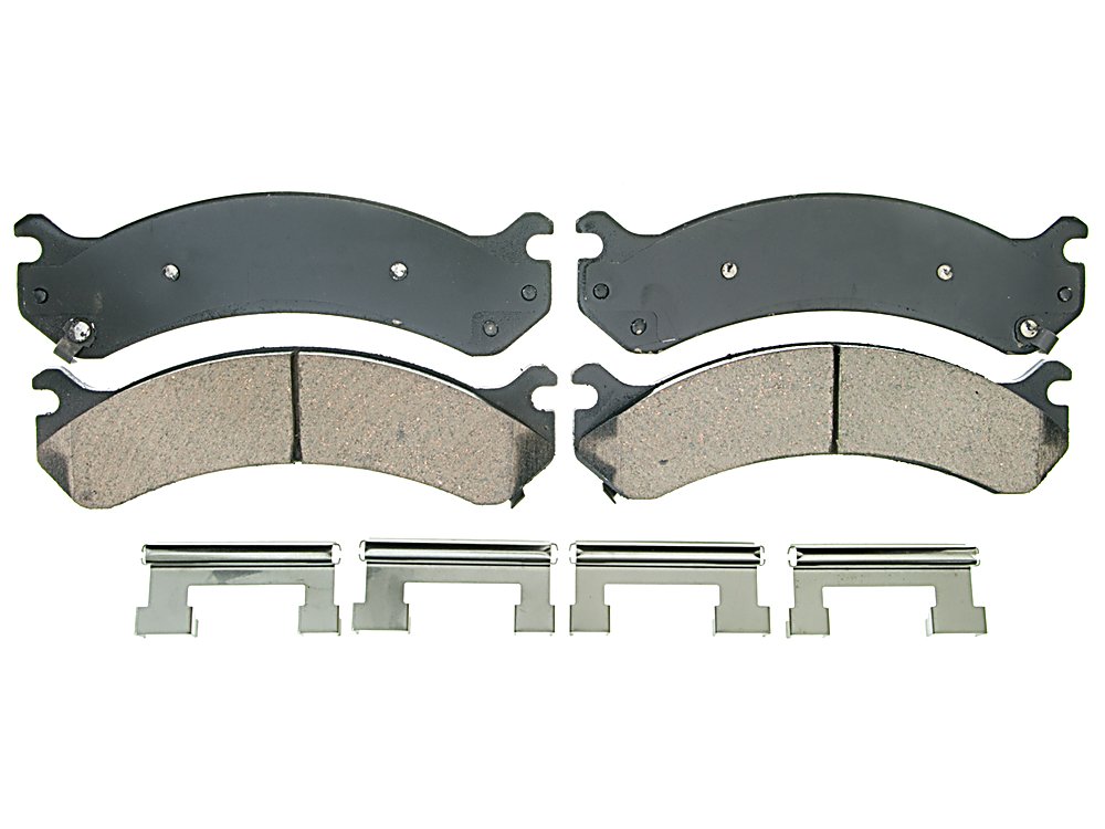 Front Brake Pads - Ceramic - QuickStop